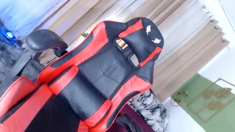 itsmeRailey online show from 02.20.25