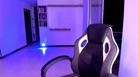 Jennyindependent model . online show from 12.15.24