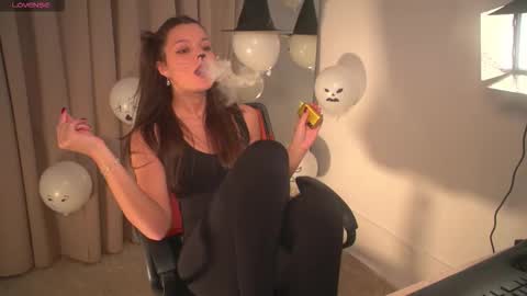 Snapshot of rainevi chatting on 10.23.25 rainevi online show from 10.23.25