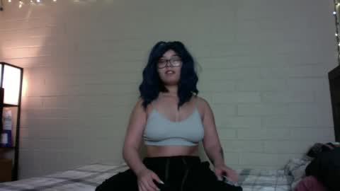 Snapshot of raineydayze chatting on 05.27.26 Rainey online show from 05.27.26