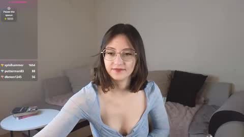 Snapshot of rainybella chatting on 10.12.25 rainybella online show from 10.12.25