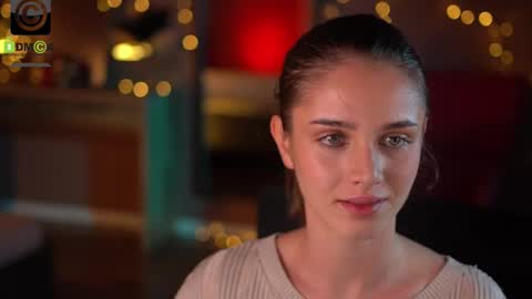 Raisa online show from 12.22.25