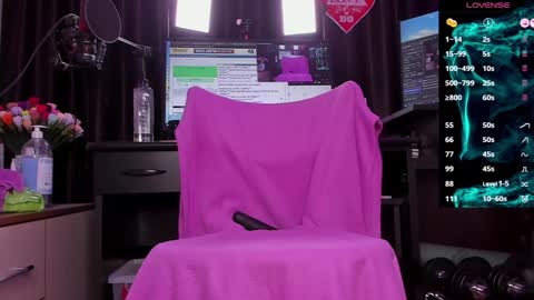 Laura online show from 12.10.24