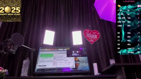 Laura online show from 01.05.25