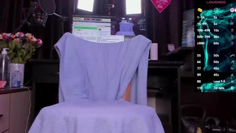 Laura online show from 04.15.26