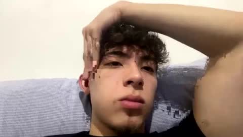 ramiroo2312 online show from 10.10.25