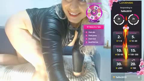 Snapshot of ramonaanca99 chatting on 06.22.26 Kim-Hot-Girl online show from 06.22.26