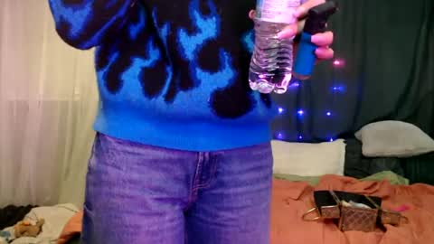    RAMONA Q   online show from 01.21.25