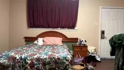    RAMONA Q   online show from 11.24.25