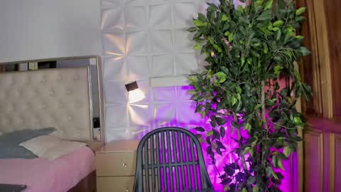 Snapshot of randy_cole chatting on 10.11.25 randy online show from 10.11.25