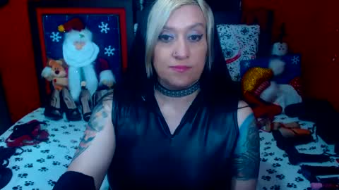 Snapshot of randymaturex01 chatting on 12.28.24 Sonia online show from 12.28.24
