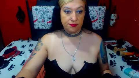 Snapshot of randymaturex01 chatting on 01.29.25 Sonia online show from 01.29.25