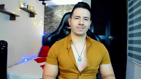 Snapshot of ransoj chatting on 01.05.25 Jonas online show from 01.05.25