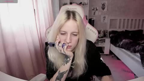 Snapshot of rapunzel_cute chatting on 02.03.26 Rapunzel online show from 02.03.26