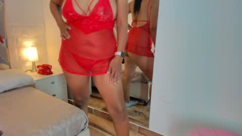 Snapshot of raquel_moore chatting on 01.10.25 Raquel Moore online show from 01.10.25