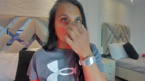 Snapshot of raquel_moore chatting on 01.24.25 Raquel Moore online show from 01.24.25