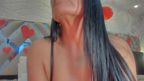 Snapshot of raquel_moore chatting on 02.15.25 Raquel Moore online show from 02.15.25
