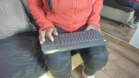 Raquel Moore  online show from 02.09.26