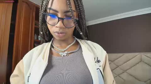 Raquel online show from 09.14.25