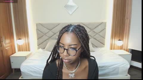 Raquel online show from 02.24.26