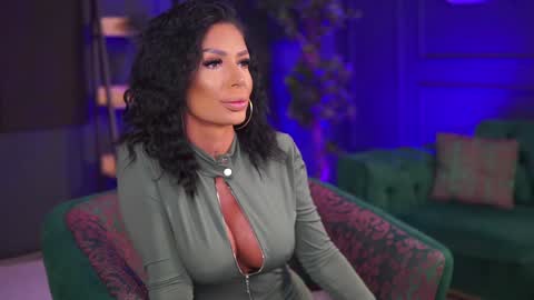 Raquelle online show from 01.25.25