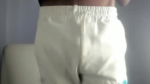 Snapshot of rarespecies21 chatting on 01.29.25 rarespecies21 online show from 01.29.25