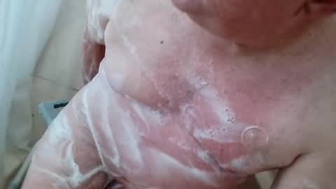 Snapshot of rasbearingsly chatting on 11.17.25 Rasbear online show from 11.17.25