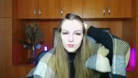 Snapshot of raspberry0101 chatting on 09.27.25 raspberry0101 online show from 09.27.25