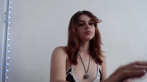 Snapshot of raven_baddie chatting on 09.28.25 Raven online show from 09.28.25