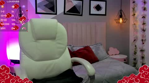 Snapshot of raven_dooll chatting on 10.19.25 Raven online show from 10.19.25