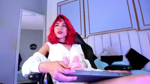 raven_jade_ online show from 01.28.25