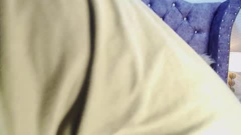 raven_love_ online show from 10.25.25