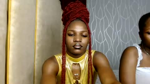 Snapshot of raven_luxe chatting on 06.12.26 Raven online show from 06.12.26