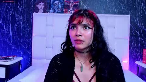 Snapshot of raven_roxx chatting on 10.18.25 Raven  1030pm to 530am Colombia hour online show from 10.18.25