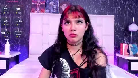 Snapshot of raven_roxx chatting on 10.22.25 Raven  1030pm to 530am Colombia hour online show from 10.22.25