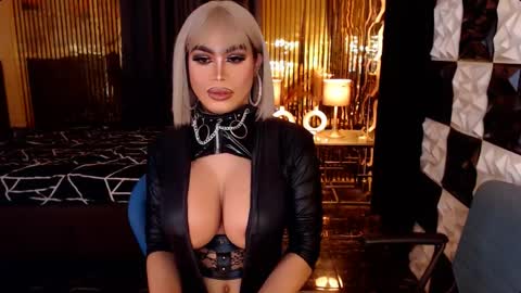 Snapshot of ravenmystiquex chatting on 05.28.26 ravenmystiquex online show from 05.28.26
