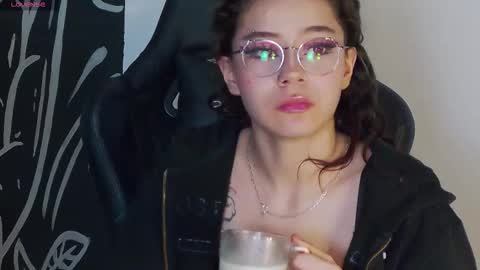 Raven online show from 10.11.25