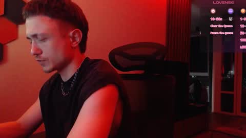 Snapshot of ravine_doleg chatting on 09.10.25 Alex Nash online show from 09.10.25