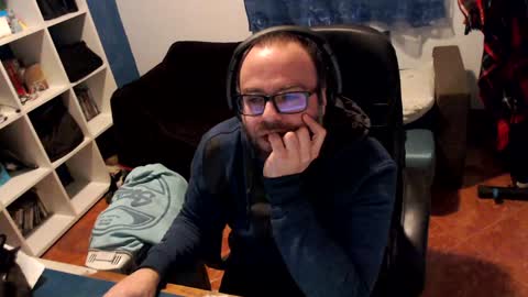 ravingr3d3 online show from 02.05.25