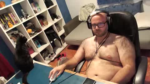 ravingr3d3 online show from 10.14.25