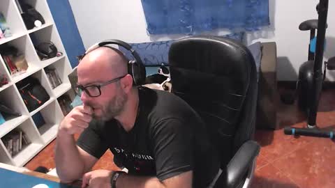 ravingr3d3 online show from 10.19.25