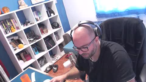 ravingr3d3 online show from 10.20.25