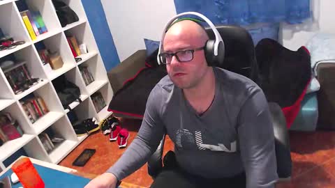 ravingr3d3 online show from 12.18.25