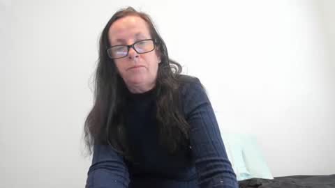 Ravishing Peach Goddess online show from 03.03.26