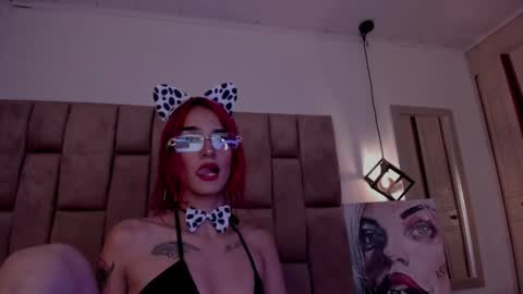 Snapshot of ravynrouge_ chatting on 10.22.25 ravynrouge_ online show from 10.22.25