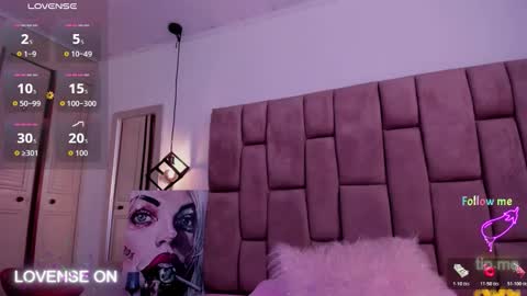 Snapshot of ravynrouge_ chatting on 10.22.25 ravynrouge_ online show from 10.22.25