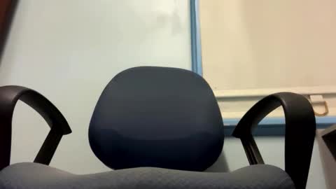 Snapshot of rawdillz121 chatting on 10.18.25 Down under guy online show from 10.18.25