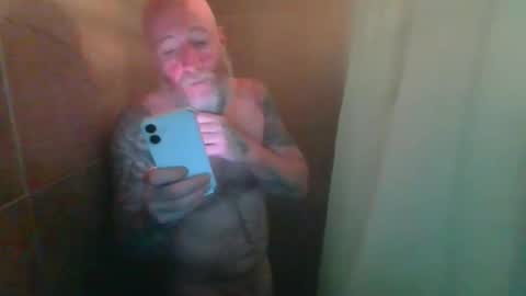 rawdogrobert39 online show from 10.29.25