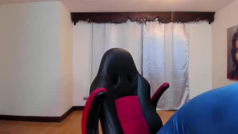 Snapshot of rawmathews chatting on 09.17.25 rawmathews online show from 09.17.25