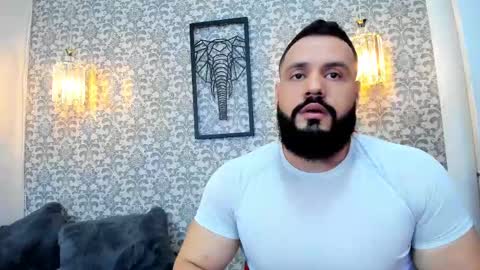 Snapshot of rawmathews chatting on 10.11.25 rawmathews online show from 10.11.25